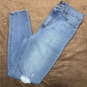 Fashion Nova Skinny Jeans Distressed Size 11/30